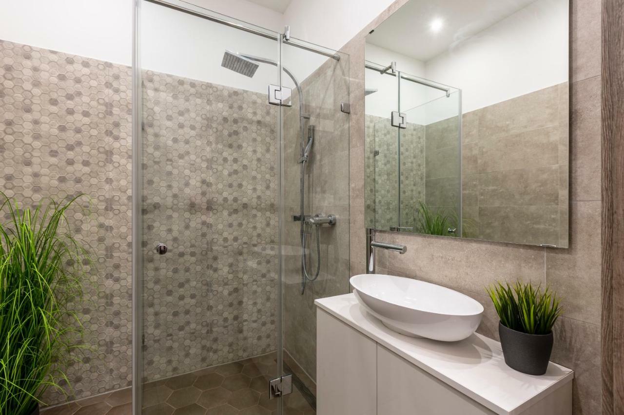 Apartamento Deluxe Downtown 2 Bedrm, 2 Bathrm