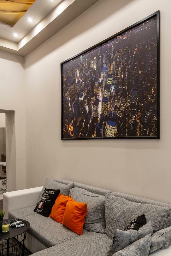 Deluxe Downtown 2 Bedrm, 2 Bathrm Apartamento